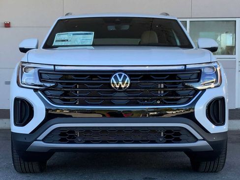 New 2026 Volkswagen Atlas Cross Sport SE image 3