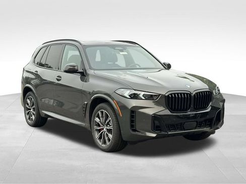 New 2026 BMW X5 xDrive40i w/ M Sport Package AWD/4WD image 1