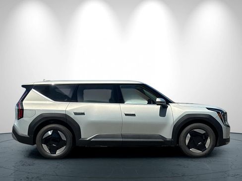 New 2026 Kia EV9 Light image 3
