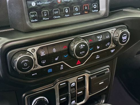 Used 2023 Jeep Wrangler Sahara w/ Cold Weather Group image 23