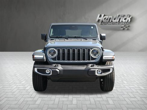 Used 2025 Jeep Wrangler Unlimited Sahara w/ Safety Group AWD/4WD image 3