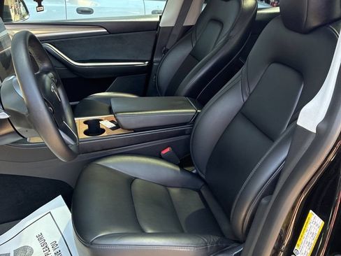 Used 2023 Tesla Model Y Long Range AWD/4WD image 5