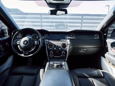 Used 2019 Rolls-Royce Cullinan image 56