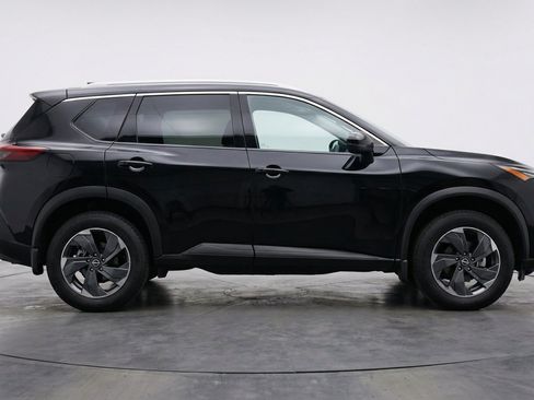 Used 2025 Nissan Rogue SV FWD image 11