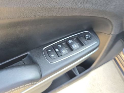 Used 2023 Chrysler 300 S RWD image 22