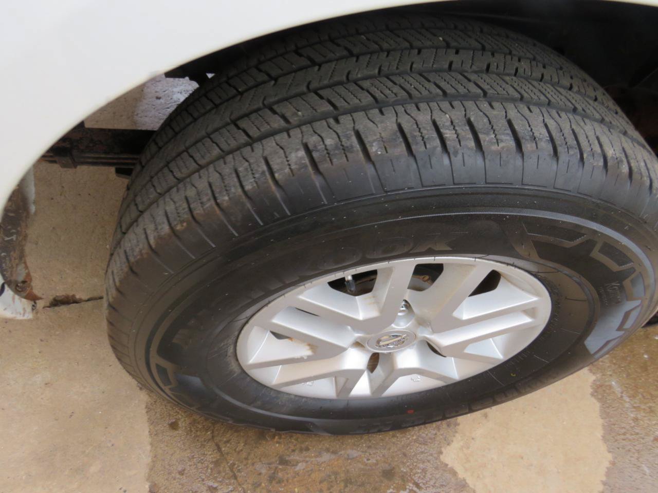Used 2018 Nissan Frontier SV RWD image 35