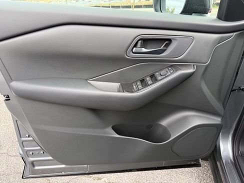 New 2026 Nissan Rogue S image 10