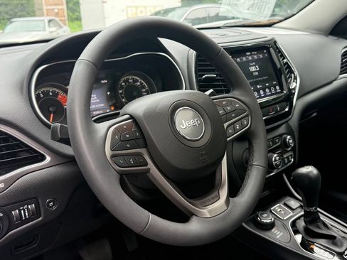 Used 2022 Jeep Cherokee Limited AWD/4WD image 18