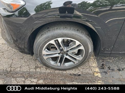 Used 2025 Audi Q5 Premium Plus w/ Premium Plus image 16