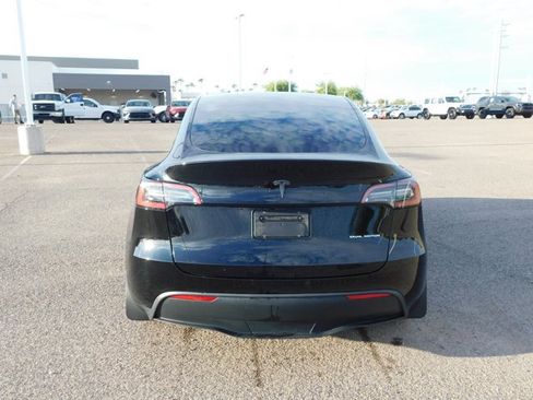Used 2023 Tesla Model Y Long Range AWD/4WD image 4