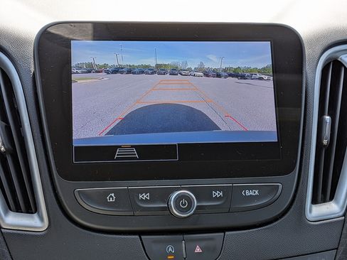 Used 2024 Chevrolet Malibu LT image 23