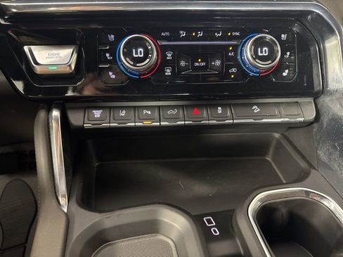 Used 2024 GMC Sierra 2500 Denali w/ Technology Package image 16