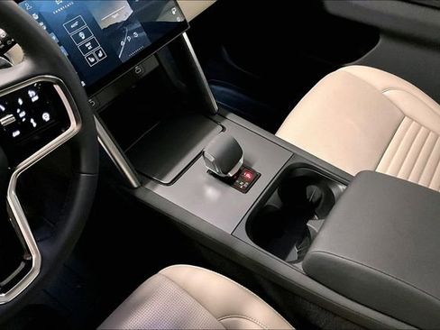 Certified 2025 Land Rover Discovery Sport S image 19