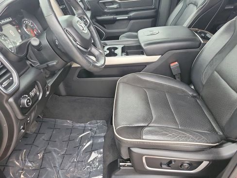 Used 2019 RAM 1500 Laramie image 24