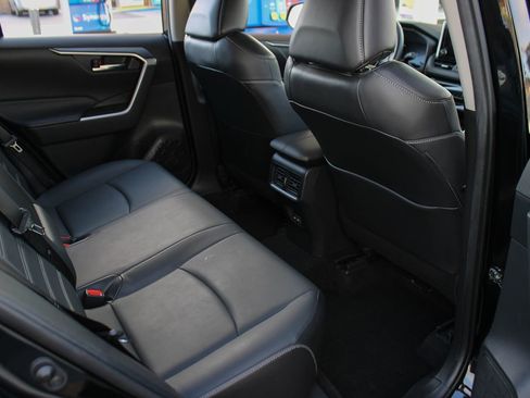 Used 2023 Toyota RAV4 XLE Premium FWD image 21