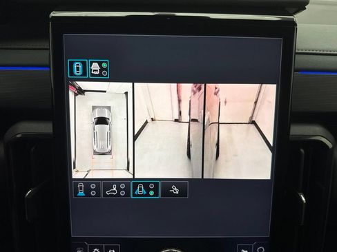 Used 2025 GMC Acadia AT4 w/ LPO, Floor Liner Package AWD/4WD image 29