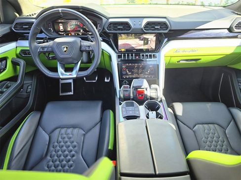 Used 2024 Lamborghini Urus S image 14