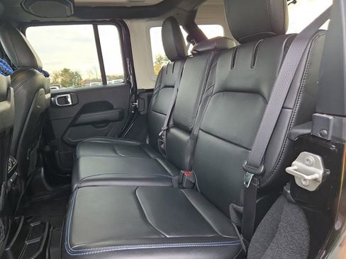 Used 2023 Jeep Wrangler Unlimited Rubicon 4xe image 13