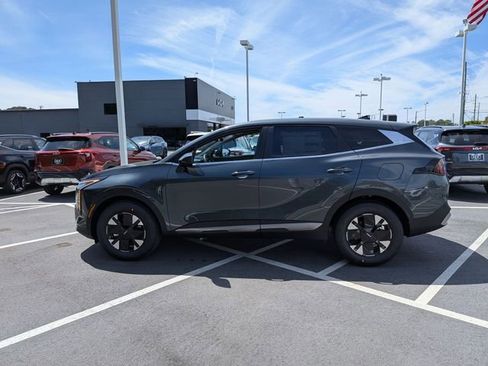 New 2026 Kia Sportage LX FWD image 6