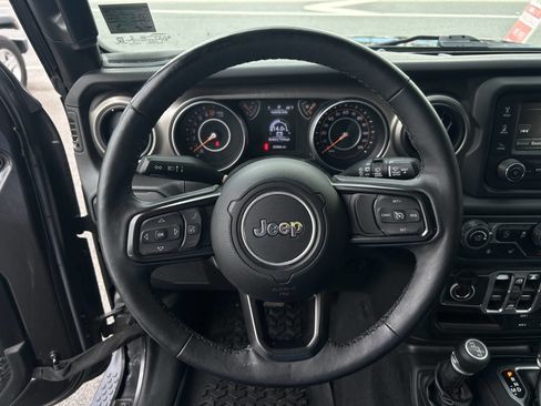 Used 2018 Jeep Wrangler Unlimited Sport S image 10