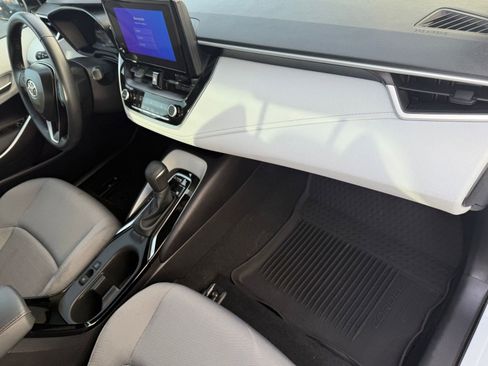 Certified 2025 Toyota Corolla SE image 34