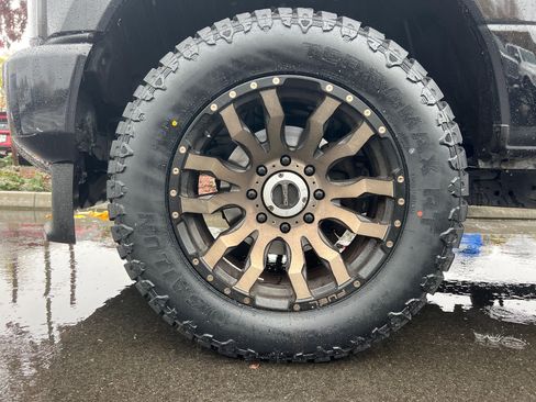 Used 2020 Ford F350 Lariat image 10