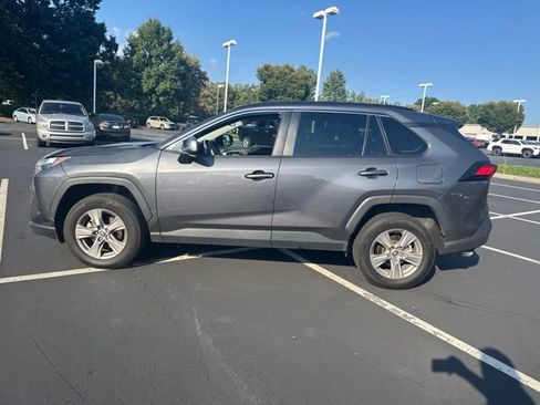 Used 2025 Toyota RAV4 XLE AWD/4WD image 8