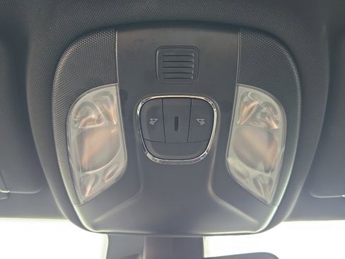 Used 2025 Jeep Compass Trailhawk AWD/4WD image 17