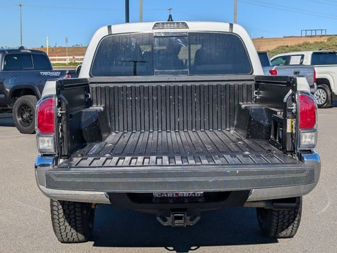 Used 2023 Toyota Tacoma TRD Off-Road image 9