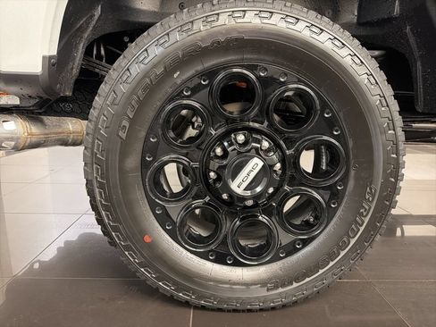 New 2026 Ford F250 Lariat w/ Black Appearance Package AWD/4WD image 7