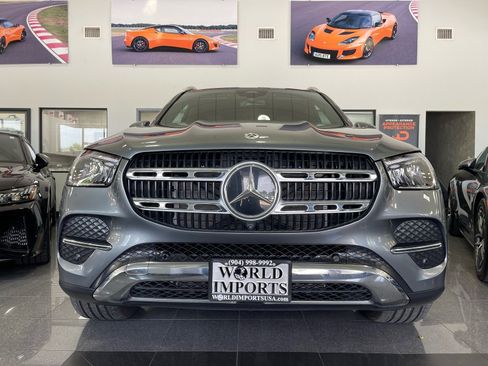 Used 2025 Mercedes-Benz GLE 450e 4MATIC w/ Winter Package image 8