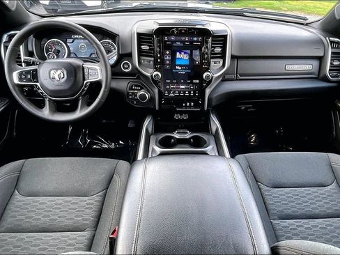 Used 2025 RAM 1500 Big Horn AWD/4WD image 10