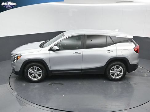 Used 2022 GMC Terrain SLE FWD image 12