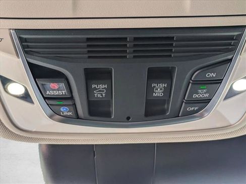 Certified 2023 Acura RDX FWD w/ Technology Package image 15