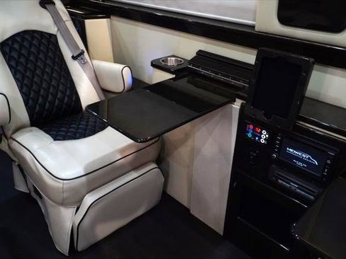 Used 2016 Mercedes-Benz Sprinter 2500 image 21