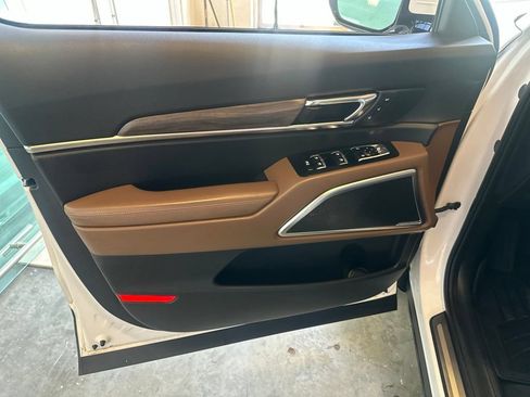 Used 2021 Kia Telluride SX w/ SX Prestige Package AWD/4WD image 7