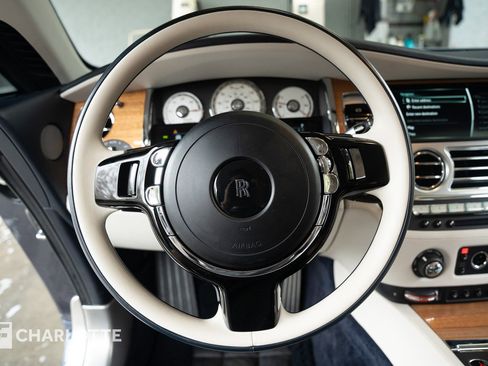 Used 2019 Rolls-Royce Wraith image 23