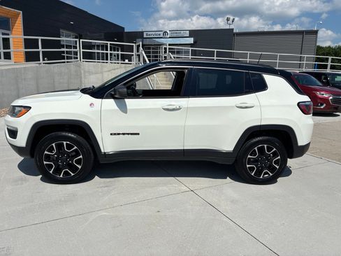 Used 2020 Jeep Compass Trailhawk AWD/4WD image 2