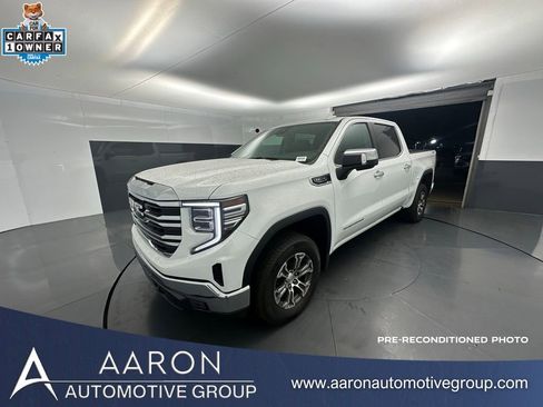 Used 2025 GMC Sierra 1500 SLT image 1