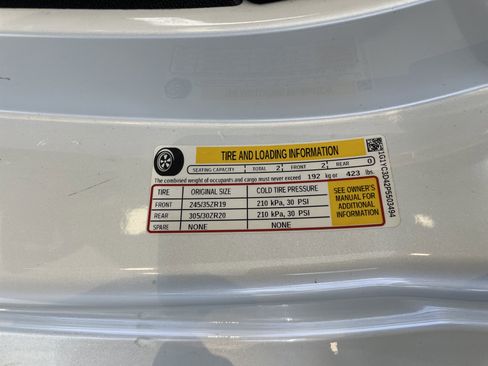 Used 2023 Chevrolet Corvette Stingray Premium Conv w/ Z51 Performance Package image 44