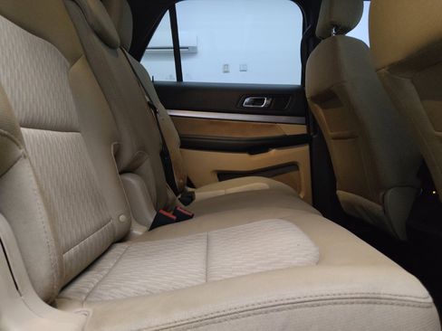 Used 2016 Ford Explorer FWD image 19