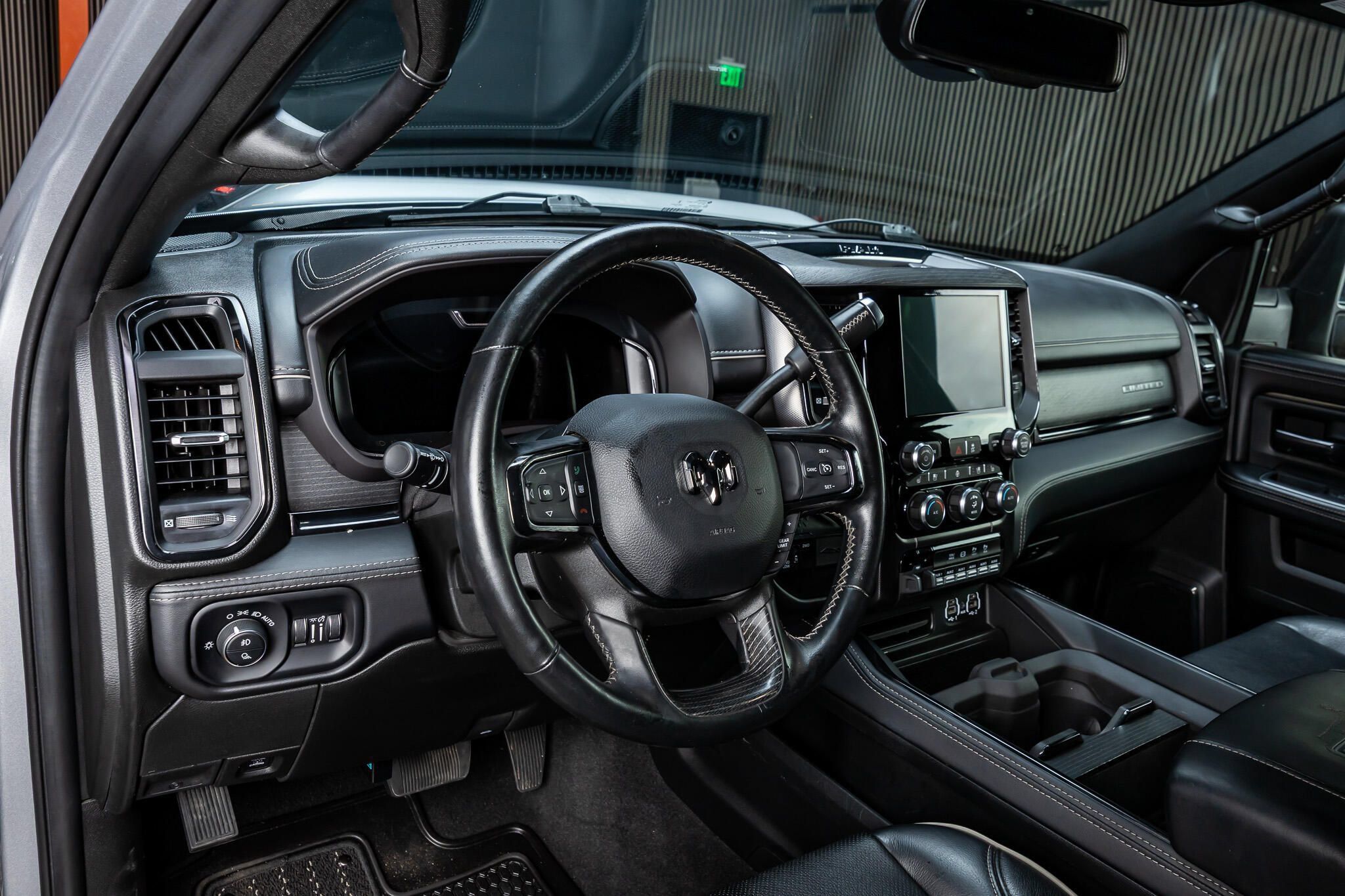 Used 2023 RAM 2500 Limited w/ Night Edition AWD/4WD image 16