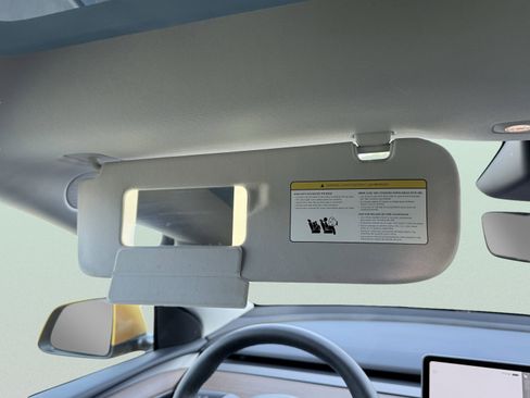 Used 2023 Tesla Model Y Performance image 57