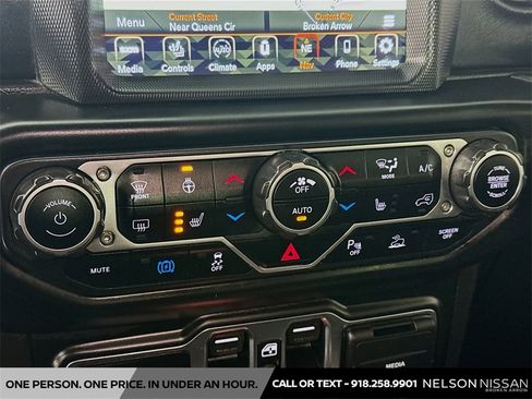 Used 2021 Jeep Wrangler Unlimited Sahara image 16