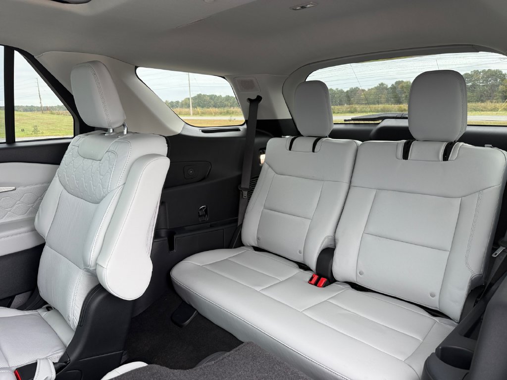 New 2026 Ford Explorer Platinum w/ LUX Leather Package AWD/4WD image 26