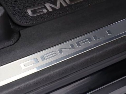 Used 2021 GMC Yukon Denali AWD/4WD image 35
