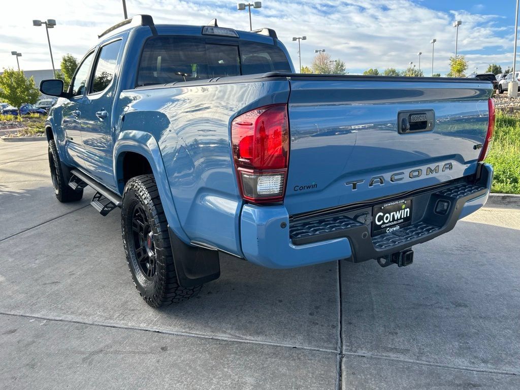 Used 2019 Toyota Tacoma TRD Sport AWD/4WD image 6