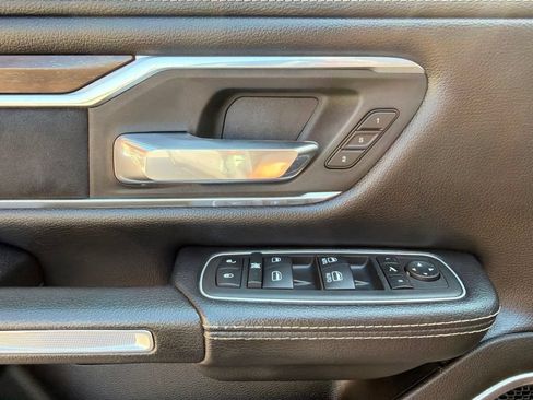 Used 2022 RAM 1500 Laramie AWD/4WD image 28