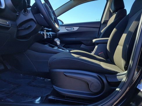 Used 2024 Kia Forte LXS image 16