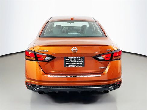 Used 2022 Nissan Altima 2.0 SR image 6